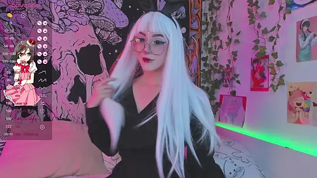 kissthasky online show from October 6, 7:22 pm