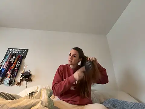 Snapshot of MissSwitch chatting on January 2, 1:30 pm MissSwitch online show from January 2, 1:30 pm