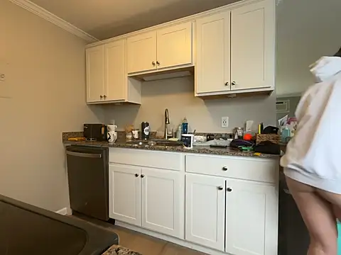 Snapshot of MissSwitch chatting on March 9, 1:26 pm MissSwitch online show from March 9, 1:26 pm