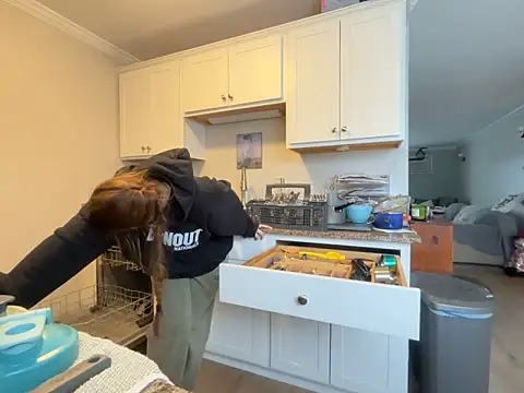 Snapshot of MissSwitch chatting on December 16, 1:38 pm MissSwitch online show from December 16, 1:38 pm