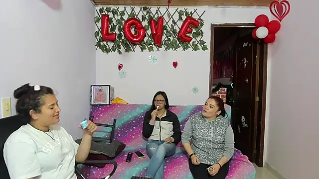 Luna Star Sl online show from March 8, 12:41 pm