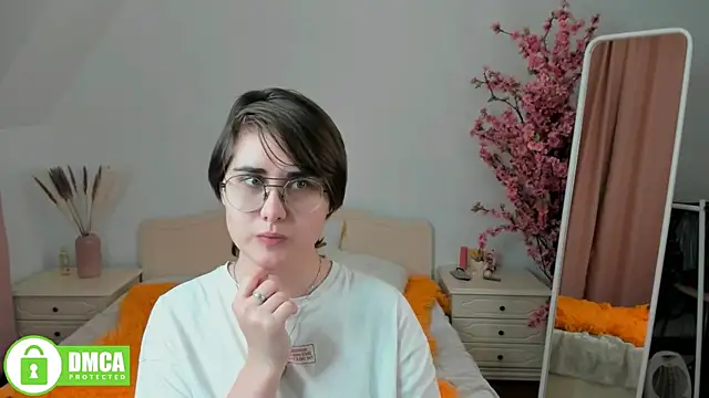 Funny bunnyy online show from December 6, 2:46 am