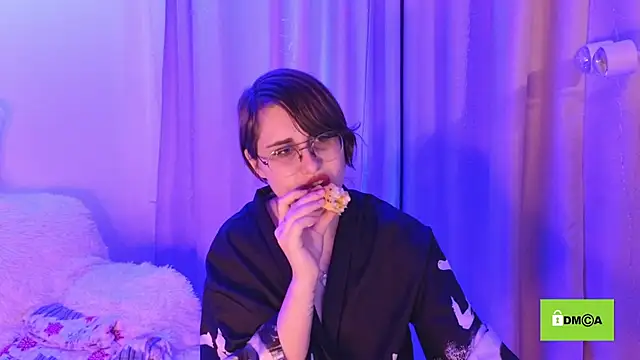 Funny bunnyy online show from February 8, 8:32 pm