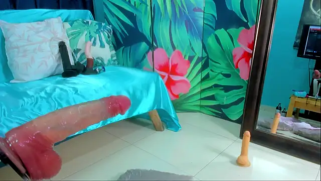 Mieldeluna online show from November 28, 4:04 am