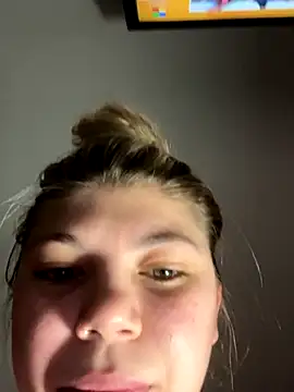 Snapshot of PEACHY439 chatting on November 13, 5:17 am PEACHY439 online show from November 13, 5:17 am