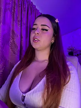 Snapshot of April_Beckett1 chatting on December 11, 10:47 am April Beckett1 online show from December 11, 10:47 am