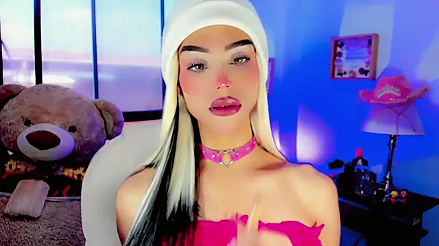 dollswit01 online show from January 22, 7:13 pm