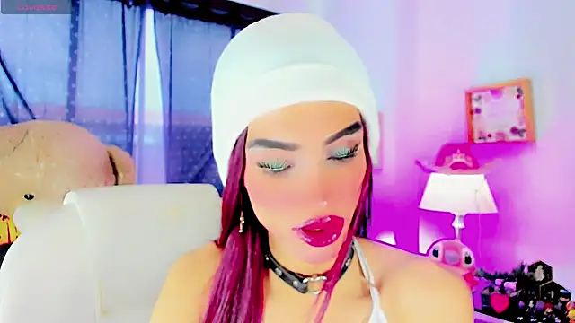 dollswit01 online show from February 9, 7:30 pm