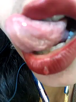 Lovely12streaming online show from October 1, 8:15 pm