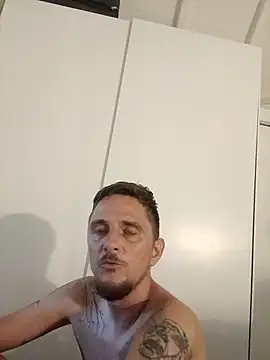 Snapshot of fuego3400 chatting on December 11, 11:19 am fuego3400 online show from December 11, 11:19 am