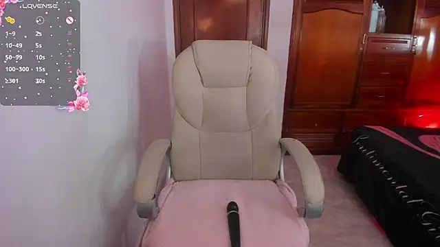 Maavca  online show from November 10, 8:08 pm