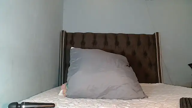 Snapshot of CHOCKYCHOCX2 chatting on February 23, 3:24 am CHOCKYCHOCX2 online show from February 23, 3:24 am