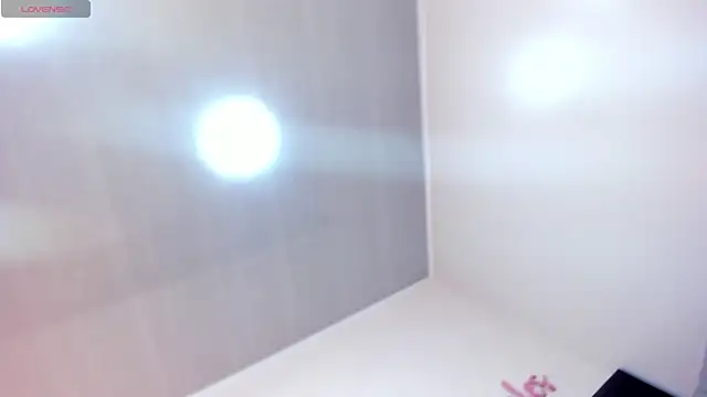 Snapshot of SophieHarris_ chatting on January 27, 10:38 pm SophieHarris online show from January 27, 10:38 pm