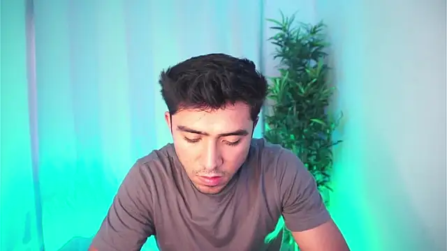 dam0n fr0st online show from May 19, 7:42 pm