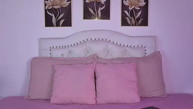 AnneGagner online show from September 21, 12:01 am