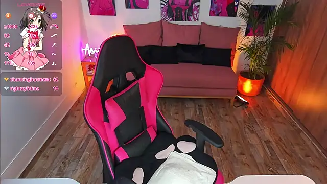 annieesweett online show from February 11, 9:46 pm