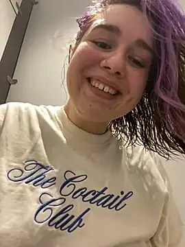 Snapshot of SuzieMurray chatting on January 4, 12:27 pm SuzieMurray online show from January 4, 12:27 pm