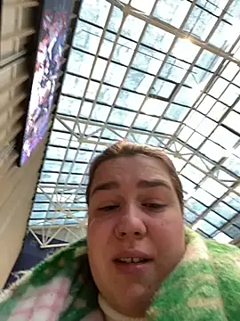 Snapshot of SuzieMurray chatting on January 7, 9:18 am SuzieMurray online show from January 7, 9:18 am