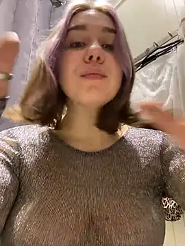 Snapshot of SuzieMurray chatting on January 23, 12:41 pm SuzieMurray online show from January 23, 12:41 pm