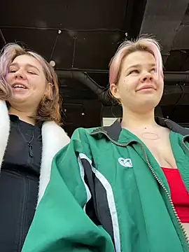 Snapshot of SuzieMurray chatting on February 7, 8:33 am SuzieMurray online show from February 7, 8:33 am