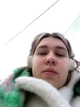 Snapshot of SuzieMurray chatting on February 22, 7:12 am SuzieMurray online show from February 22, 7:12 am