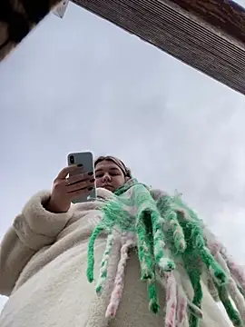 Snapshot of SuzieMurray chatting on February 25, 8:14 am SuzieMurray online show from February 25, 8:14 am