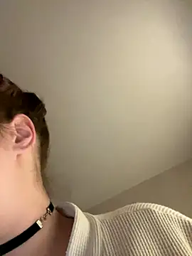 Snapshot of SuzieMurray chatting on September 18, 10:17 am SuzieMurray online show from September 18, 10:17 am