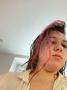 Snapshot of SuzieMurray chatting on October 4, 11:08 am SuzieMurray online show from October 4, 11:08 am