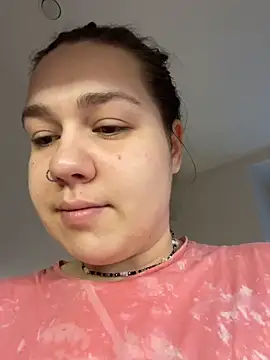 Snapshot of SuzieMurray chatting on November 26, 6:25 am SuzieMurray online show from November 26, 6:25 am