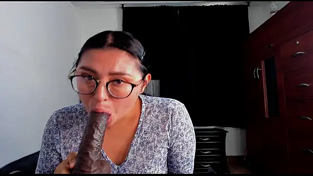 Snapshot of lorymoon chatting on January 31, 10:31 pm lorymoon online show from January 31, 10:31 pm