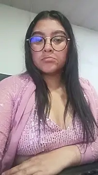 Snapshot of lorymoon chatting on December 16, 2:27 am lorymoon online show from December 16, 2:27 am