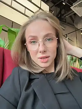 Snapshot of CaseyStar chatting on January 22, 12:49 pm CaseyStar online show from January 22, 12:49 pm