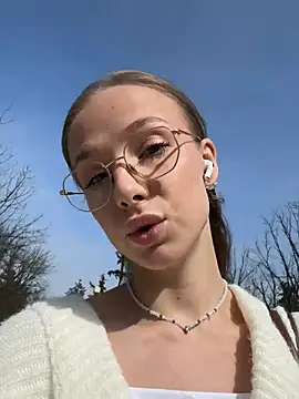 Snapshot of CaseyStar chatting on March 12, 9:23 am CaseyStar online show from March 12, 9:23 am