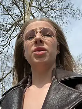 Snapshot of CaseyStar chatting on March 15, 9:30 am CaseyStar online show from March 15, 9:30 am