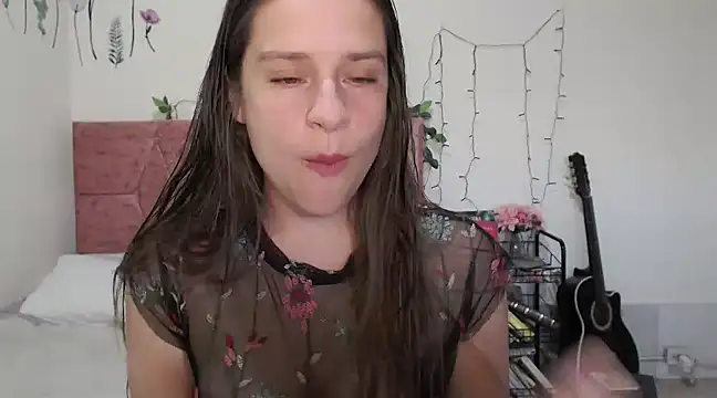 Snapshot of Serenity chatting on January 28, 10:56 pm Serenity online show from January 28, 10:56 pm