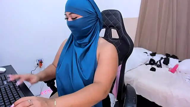 Kendra Kait online show from March 8, 12:11 am