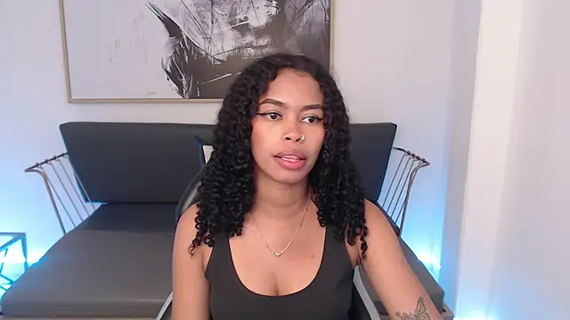 Snapshot of Shenna_brunette_ chatting on December 21, 4:36 pm Shenna brunette  online show from December 21, 4:36 pm