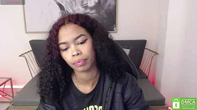 Snapshot of Shenna_brunette_ chatting on December 30, 1:03 pm Shenna brunette  online show from December 30, 1:03 pm