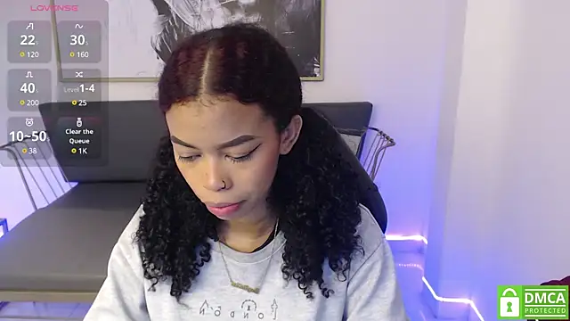 Snapshot of Shenna_brunette_ chatting on January 10, 1:09 pm Shenna brunette  online show from January 10, 1:09 pm