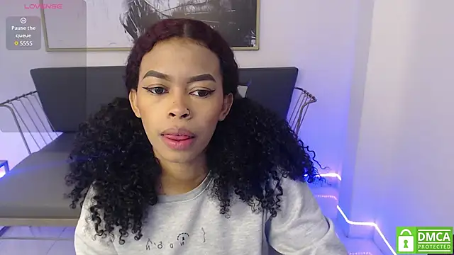 Snapshot of Shenna_brunette_ chatting on January 11, 1:01 pm Shenna brunette  online show from January 11, 1:01 pm