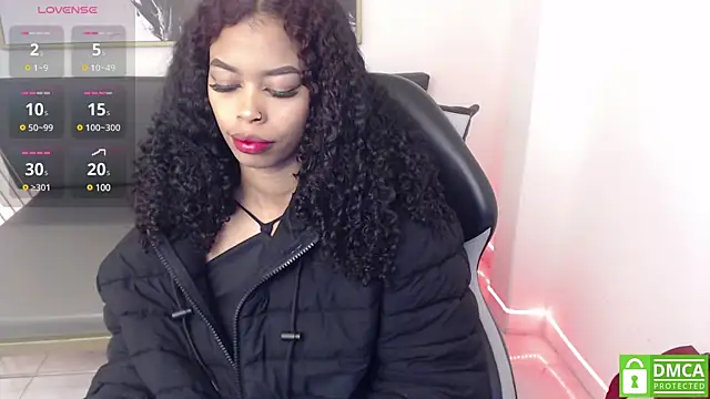 Snapshot of Shenna_brunette_ chatting on January 15, 1:09 pm Shenna brunette  online show from January 15, 1:09 pm