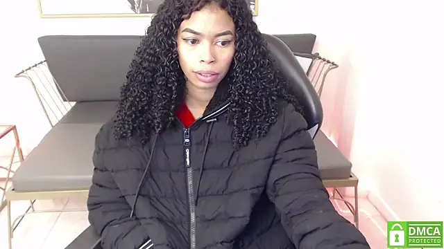 Snapshot of Shenna_brunette_ chatting on January 20, 1:11 pm Shenna brunette  online show from January 20, 1:11 pm