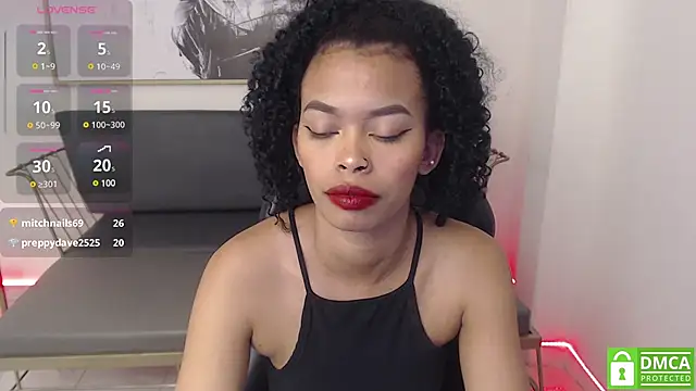 Snapshot of Shenna_brunette_ chatting on January 24, 4:06 pm Shenna brunette  online show from January 24, 4:06 pm