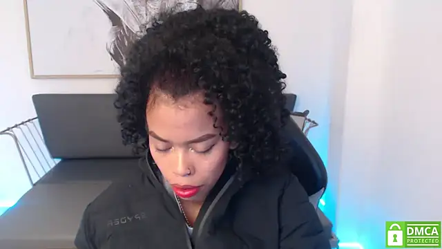 Snapshot of Shenna_brunette_ chatting on January 26, 1:04 pm Shenna brunette  online show from January 26, 1:04 pm