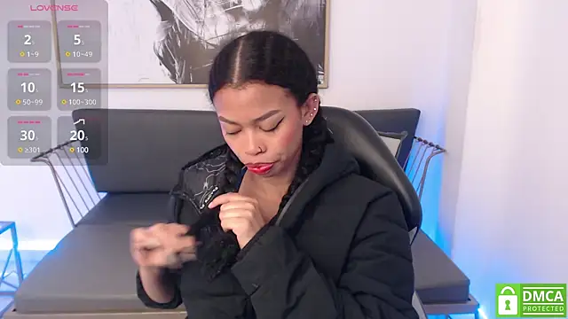 Snapshot of Shenna_brunette_ chatting on January 30, 1:10 pm Shenna brunette  online show from January 30, 1:10 pm