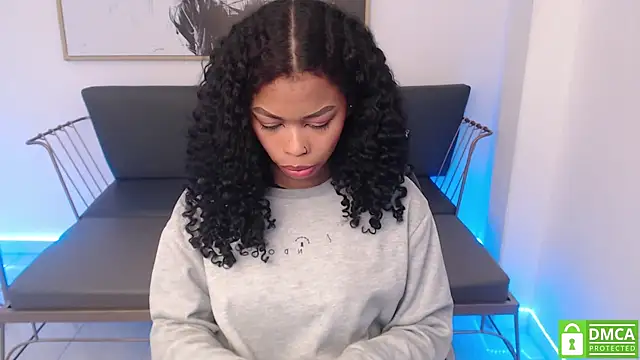 Snapshot of Shenna_brunette_ chatting on February 6, 1:10 pm Shenna brunette  online show from February 6, 1:10 pm