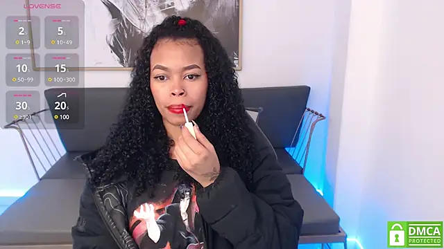 Snapshot of Shenna_brunette_ chatting on February 7, 1:11 pm Shenna brunette  online show from February 7, 1:11 pm