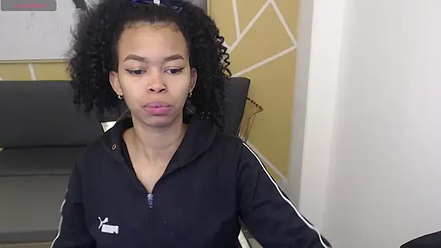 Snapshot of Shenna_brunette_ chatting on March 6, 1:14 pm Shenna brunette  online show from March 6, 1:14 pm