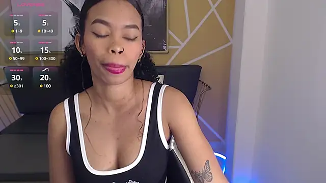 Snapshot of Shenna_brunette_ chatting on March 9, 1:04 pm Shenna brunette  online show from March 9, 1:04 pm