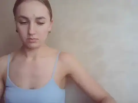 Snapshot of CaitlinaJayne23 chatting on February 14, 10:17 am CaitlinaJayne23 online show from February 14, 10:17 am